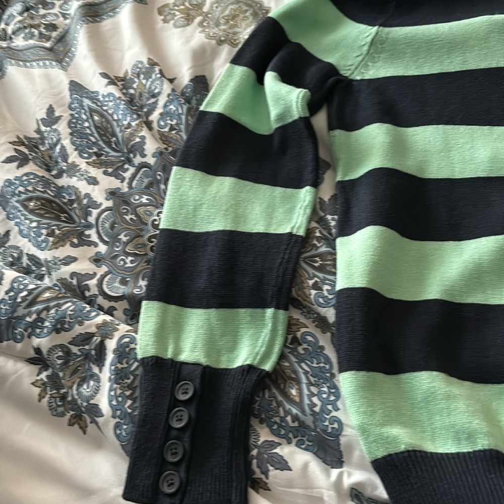 Sweater - Picture 2 of 3